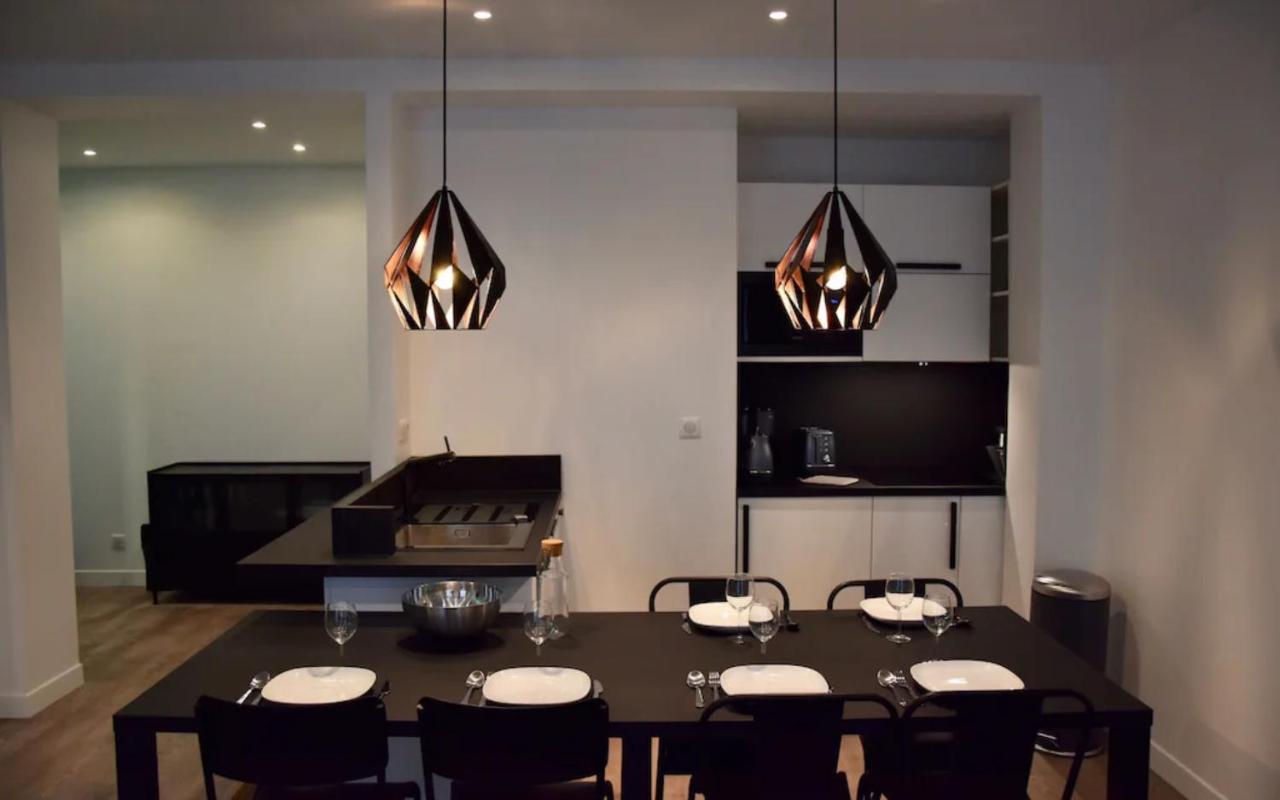 Elegant Appartement Dans Le Quartier Concorde A Париж Экстерьер фото